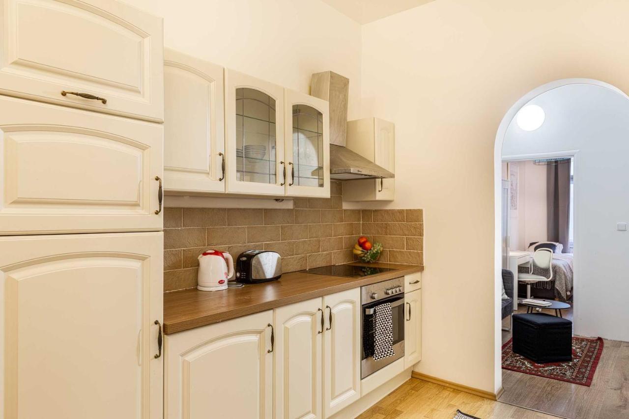 Borivojova 50 Appartement Praag Buitenkant foto